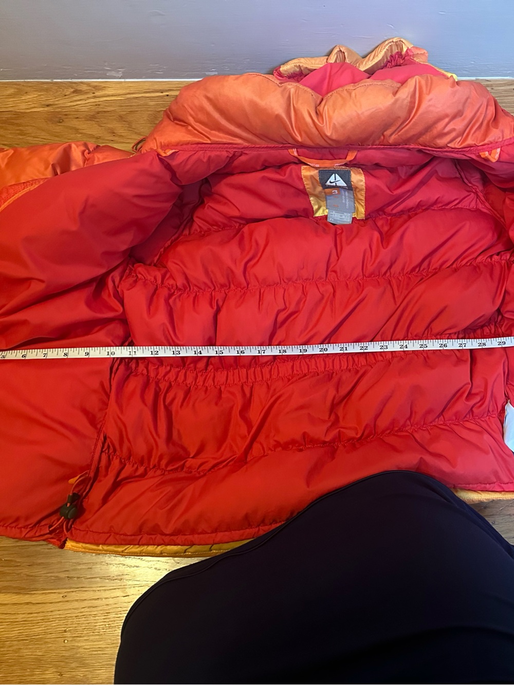 Nike ACG Red Orange Yellow Gradient Puffer Jacket - Picture 8 of 9